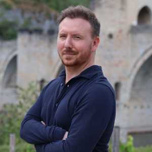 Florian hawes , un humoriste à Concarneau