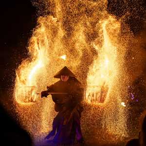 OpaledeLune, un acrobate à Livry-Gargan