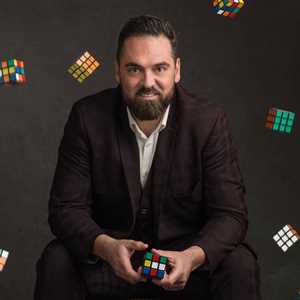 Harry, un expert en magie à Annecy