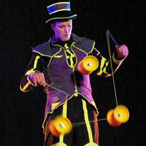 Priam, un jongleur à Chantilly