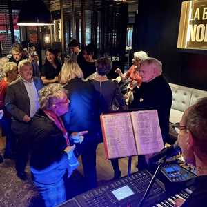 FREDERIC, un musicien à Paris 11ème