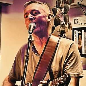 Brian , un groupe de musique à Dinan